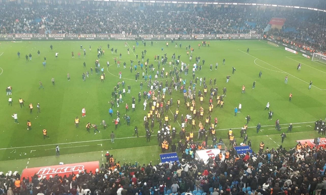 Son dakika! PFDK, olaylı Trabzonspor-Fenerbahçe maçının cezalarını açıkladı