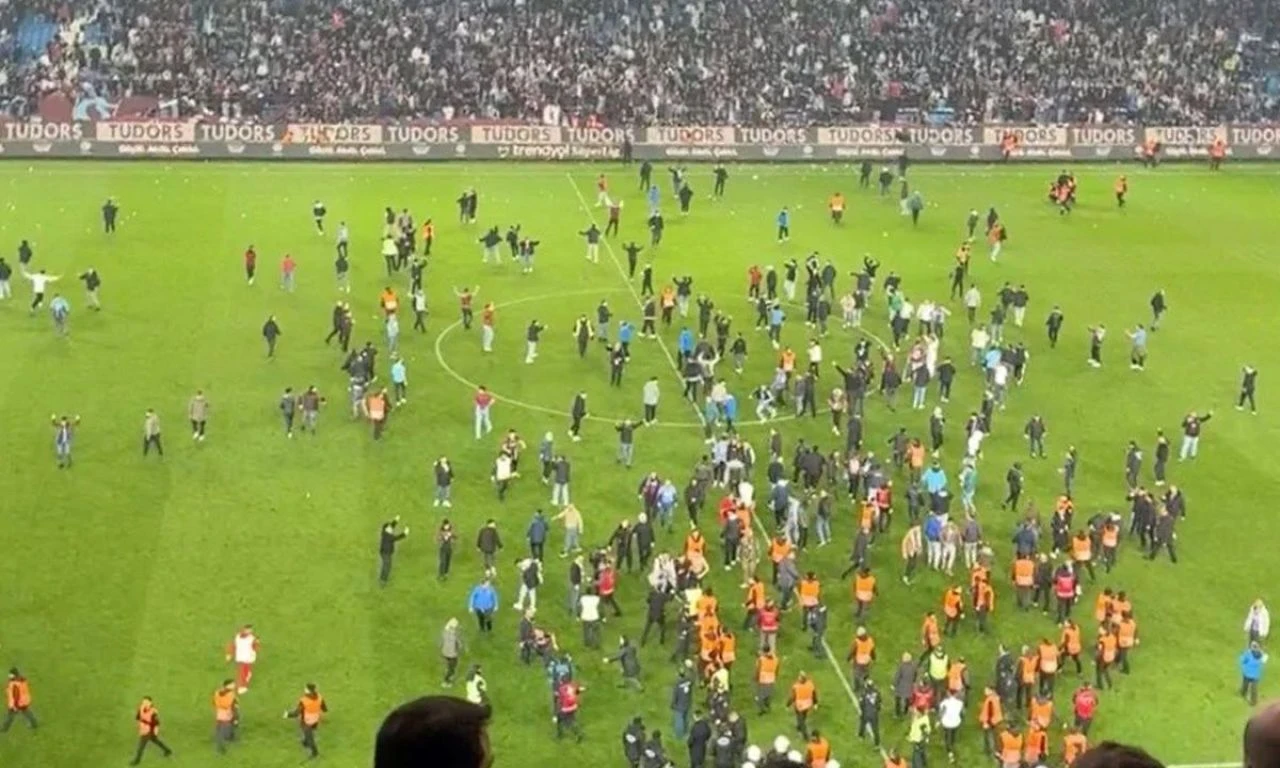 Son dakika! PFDK, olaylı Trabzonspor-Fenerbahçe maçının cezalarını açıkladı