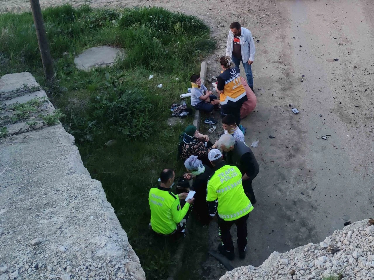 Tekirdağ'da feci kaza: Otomobil çarptı cip köprüden aşağı uçtu - 1. Resim