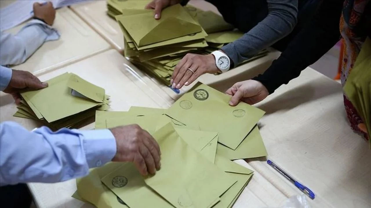 AK Parti itiraz etmişti... Gaziosmanpaşa'da oy sayımı devam ediyor - 1. Resim