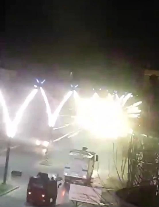 Batman’da izinsiz gösteri yapan gruba polis müdahale etti - 1. Resim