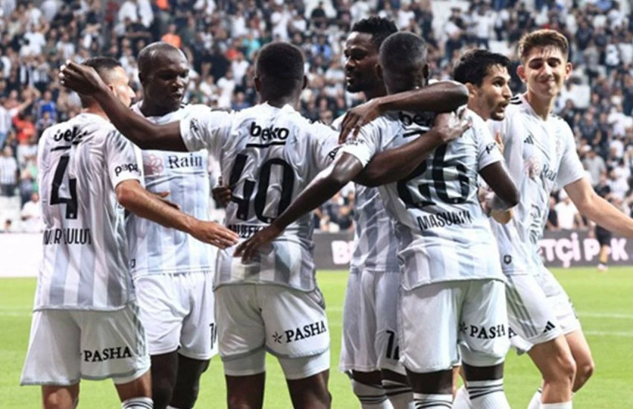 Beşiktaş'tan 3 futbolcusu için açıklama - 1. Resim