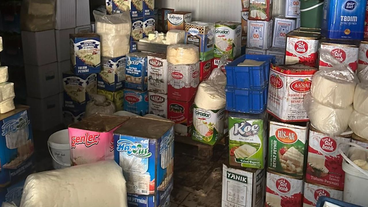 Bozuk ve tarihi geçmiş 20 ton peyniri piyasaya süreceklerdi!