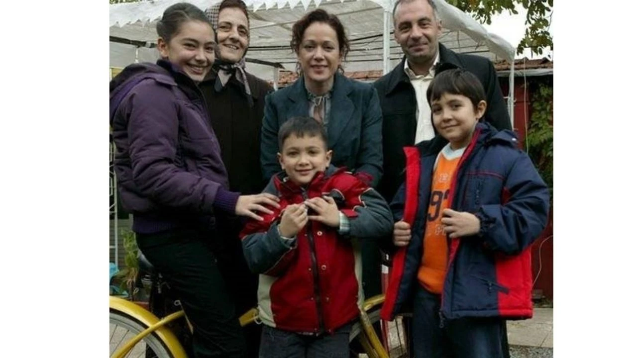 Dizide düşman gerçekte dost! Yaprak Dökümü'nün Fikret'inden Cevriye'li paylaşım