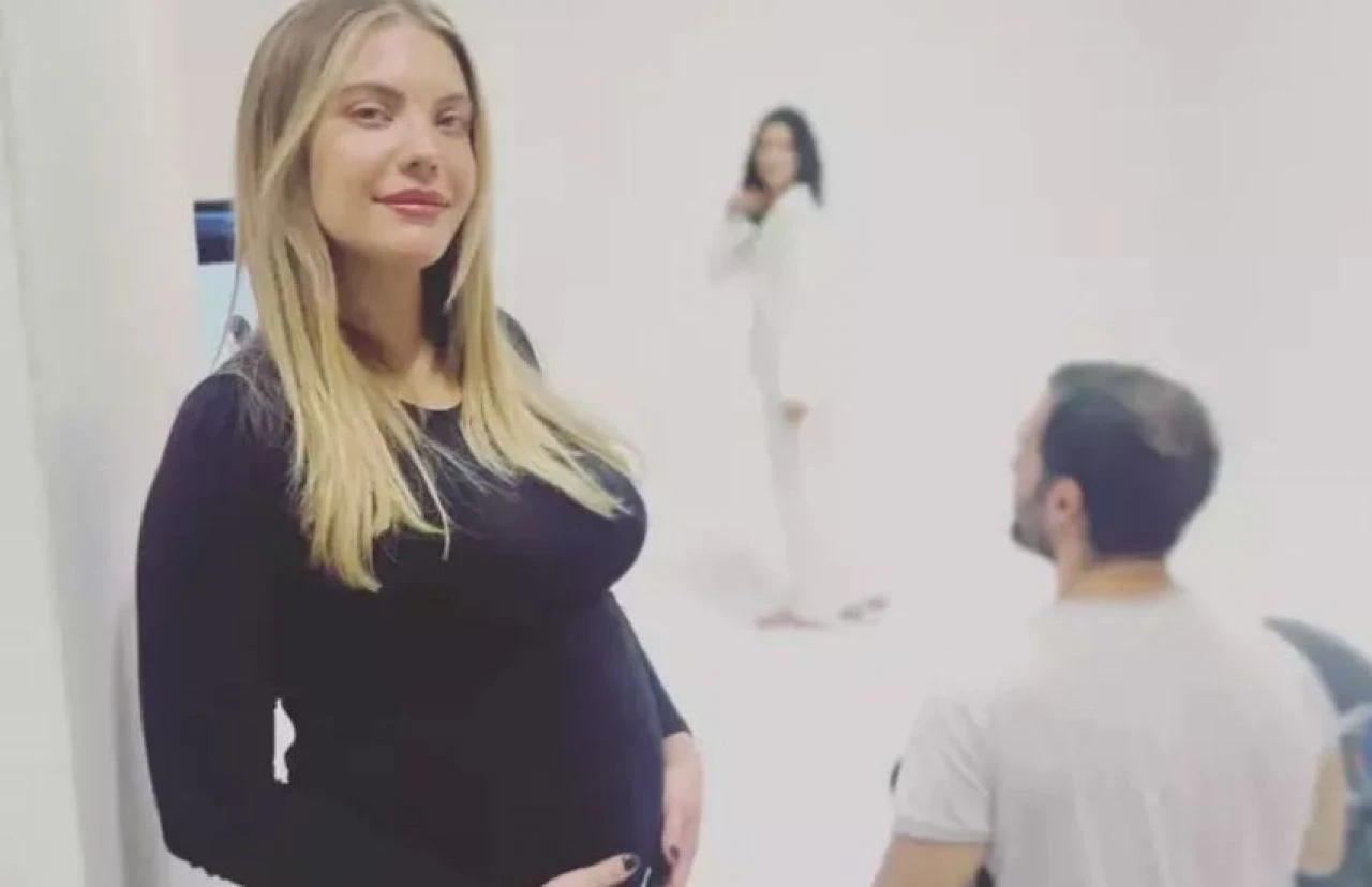 Eda Ece doğum yaptı, bebeğinin adı belli oldu