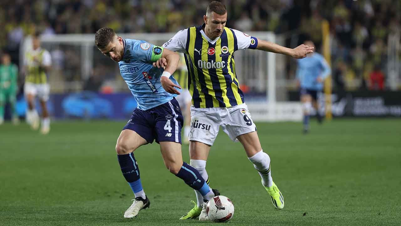 Fenerbahçe Adana Demirspor maçına çimler damga vurdu! Milyonlar gördü...