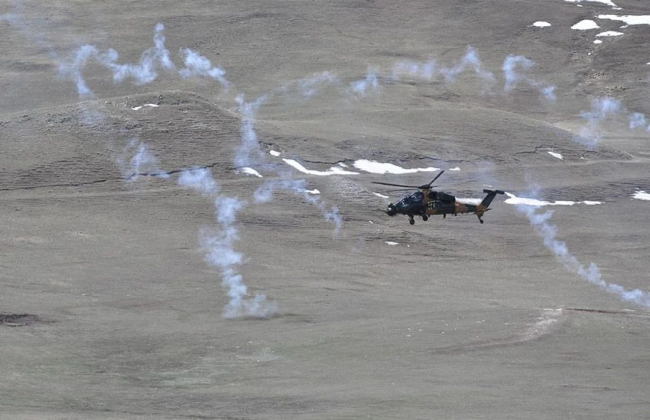 Kahraman Türk ordusundan gözdağı! Kış tatbikatı nefesleri kesti