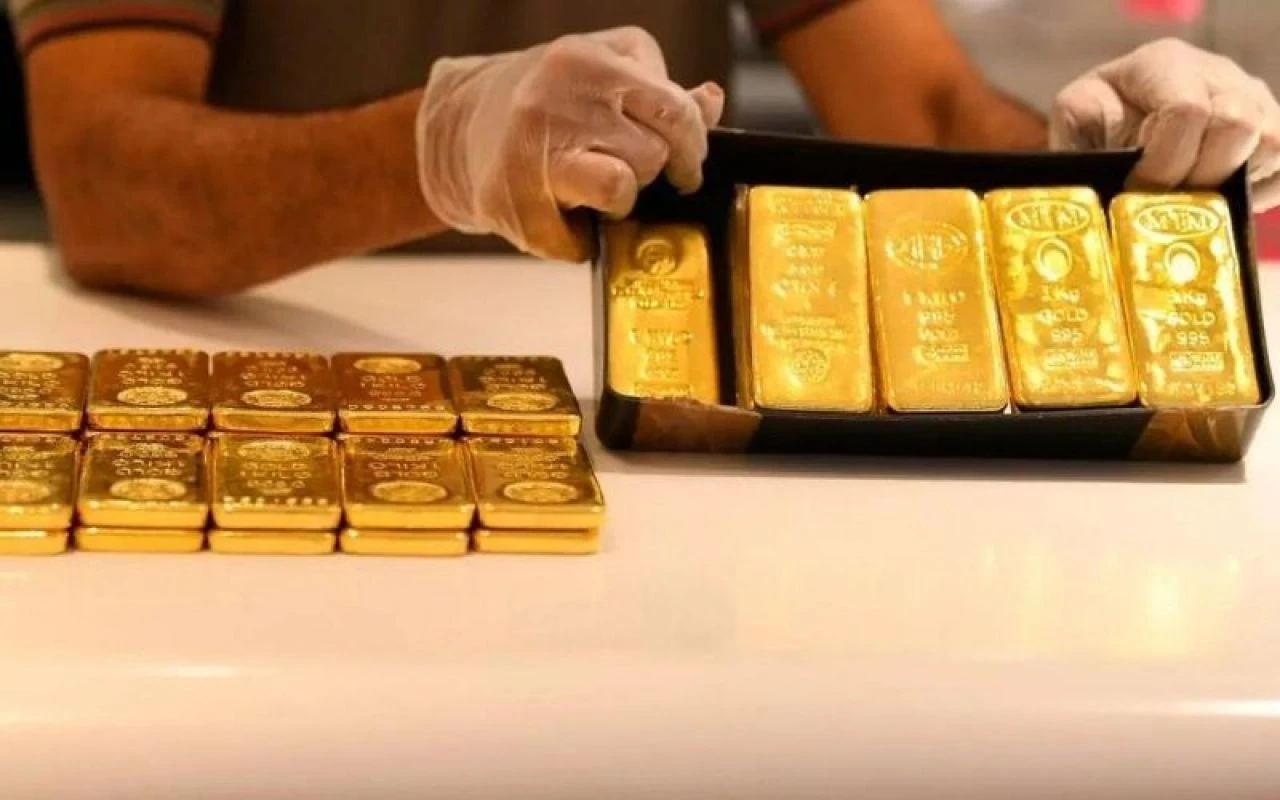 Powell'in tek sözü yetti, altın rekor kırdı! Gümüşte iki yılın zirvesi - 1. Resim