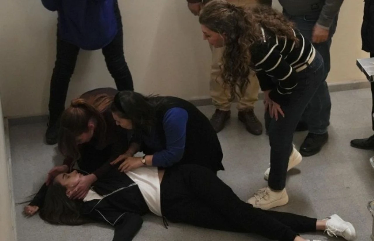 Aldatmak dizisinde beklenmedik ayrılık! Sosyal medyadan yeni gelişmeyi duyurdu - 2. Resim