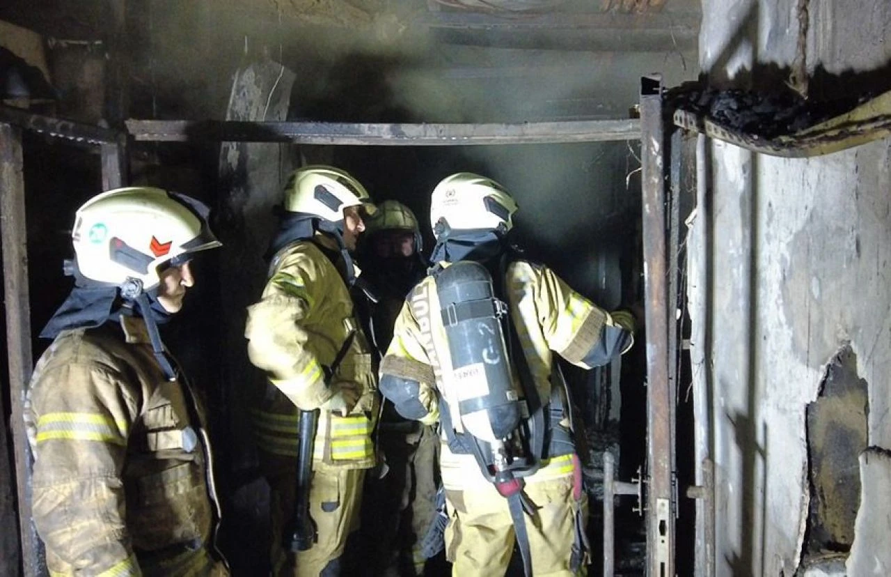 Beşiktaş'taki yangınla ilgili yeni gelişme: 11 şüpheli adliyeye sevk edildi - 1. Resim