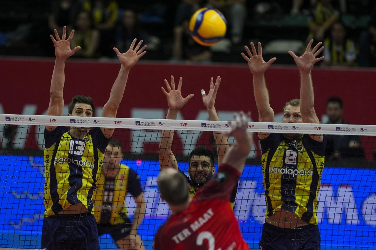 Fenerbahçe voleybolda finale yükseldi