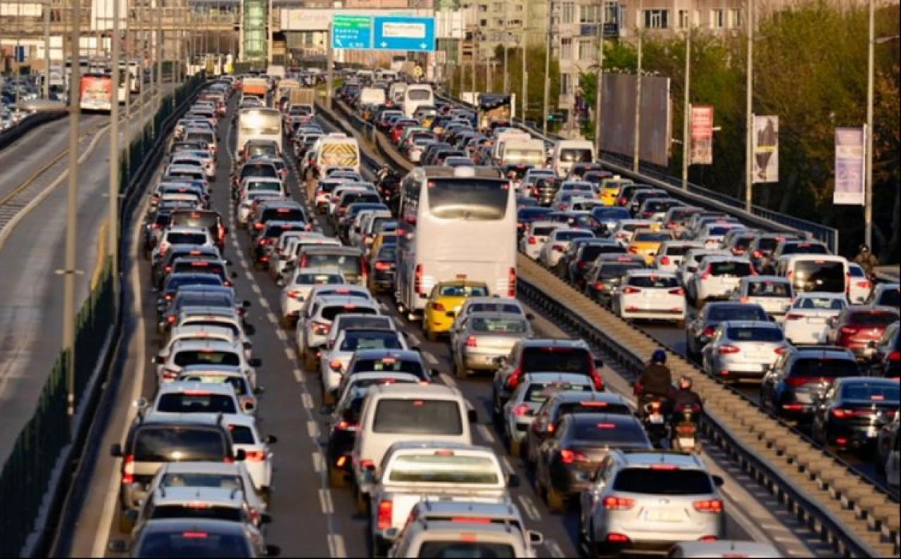 İstanbul'da bayram öncesi trafik yoğunluğu