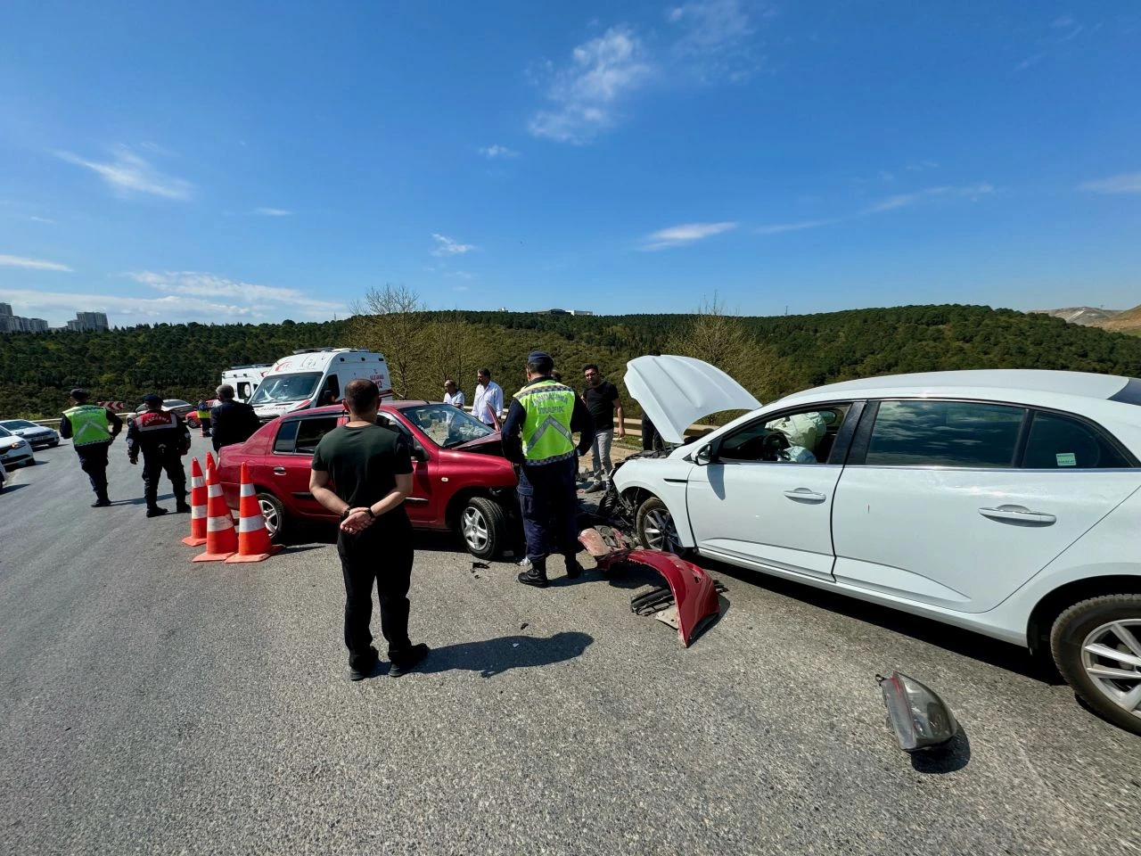 Kafa kafaya facia! Çok sayıda yaralı var