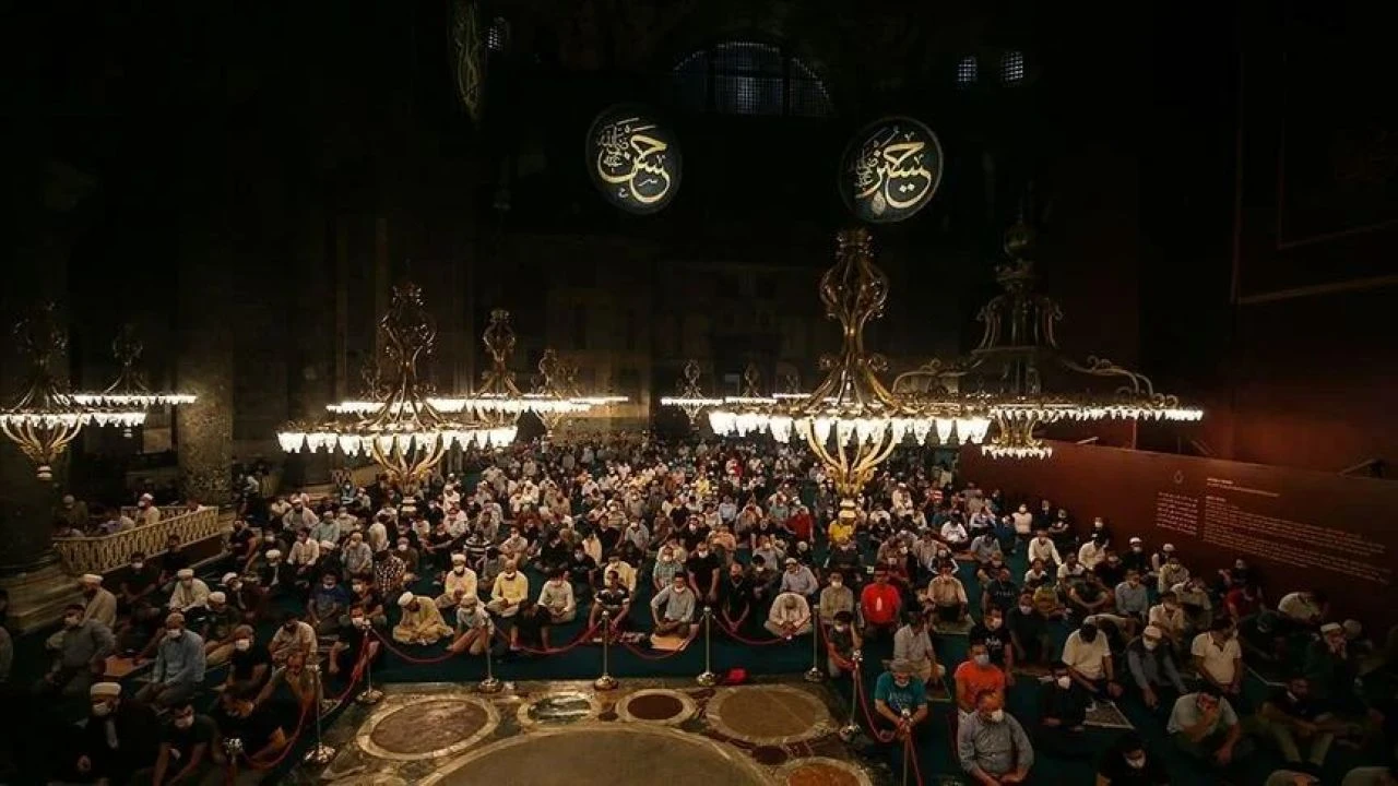 Konya Beyşehir ve Seydişehir'de bayram namazı 06.55'te, Akşehir'de 06.56'da kılınacak