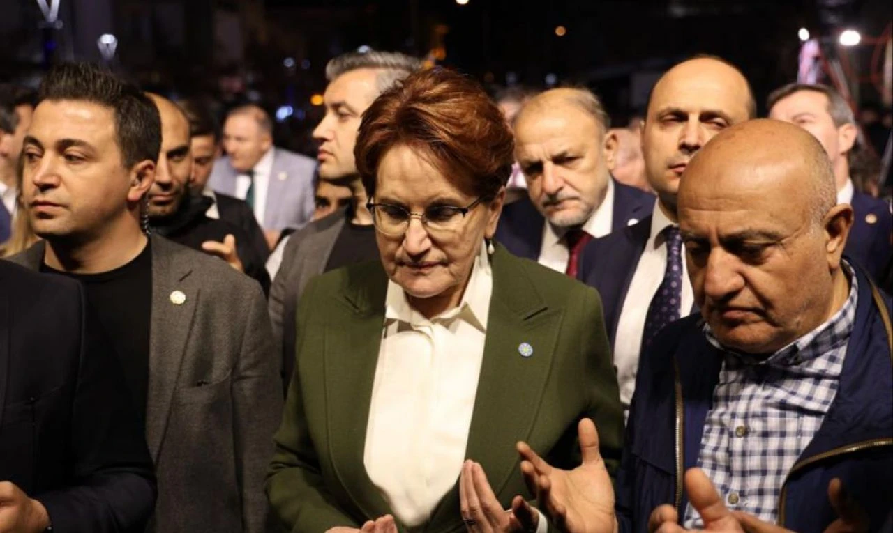Meral Akşener'den İmamoğlu ve Yavaş'a sert sözler: Seçilmesine vesile olduklarımız hırsız çıktı  - 1. Resim