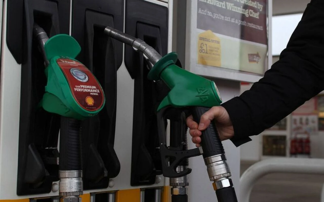 Petrolde altı ay sonra ilk! Fiyatlar rekor seviyede - 1. Resim