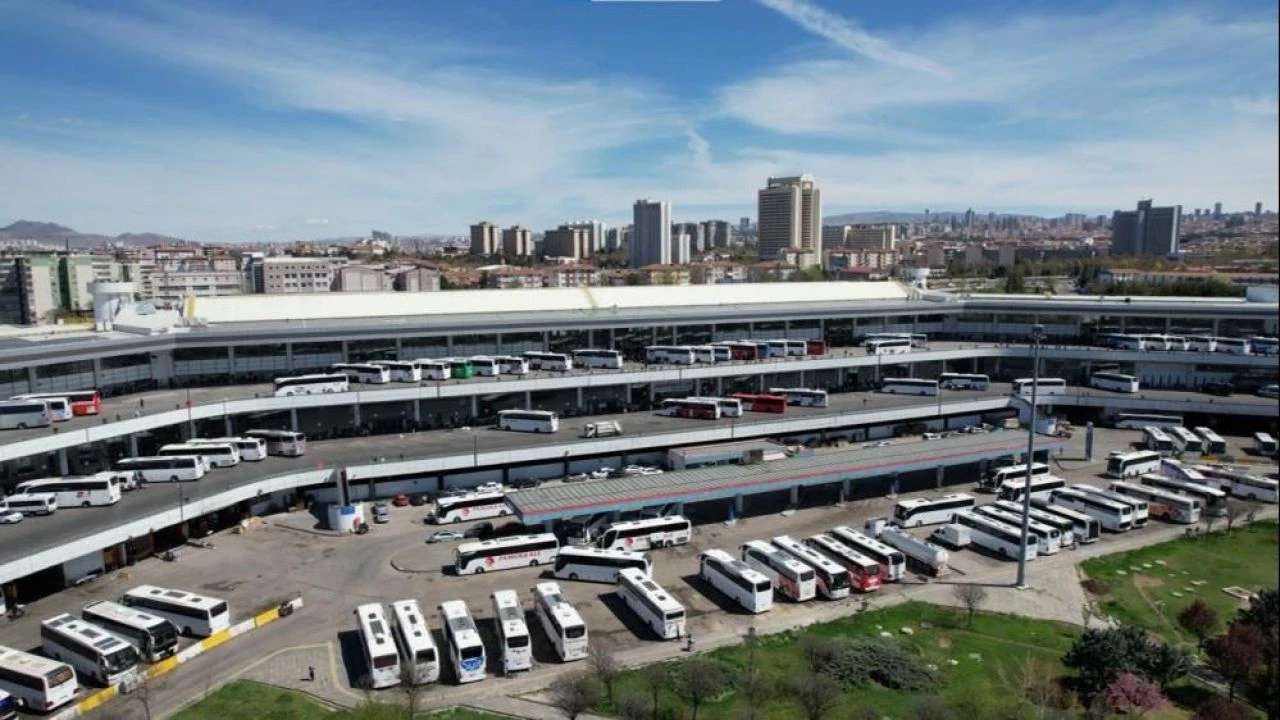 Başkentteki otogar yoğunluğu havadan görüntülendi