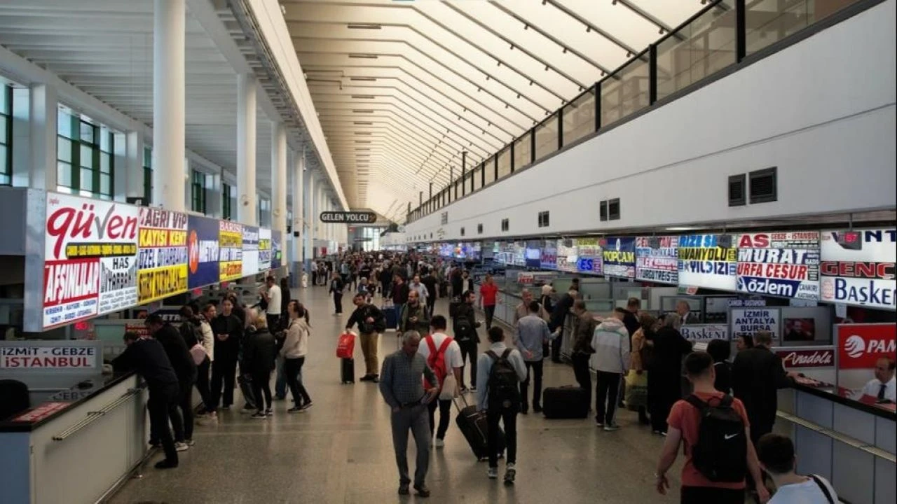 Başkentteki otogar yoğunluğu havadan görüntülendi