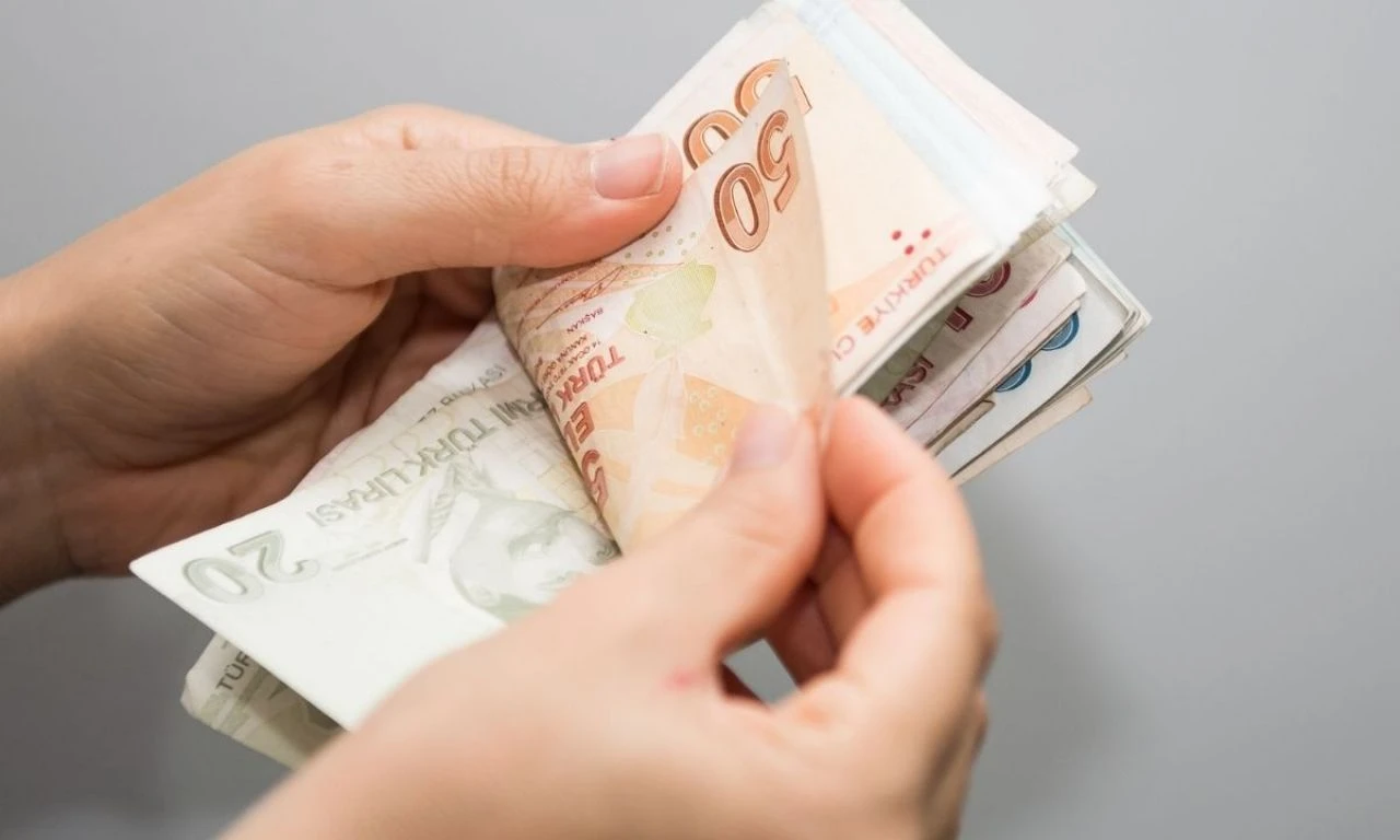 En yüksek promosyonda yarış alevlendi, ödeme 20 bine dayandı! Emekli maaş zammı daha da kızıştıracak
