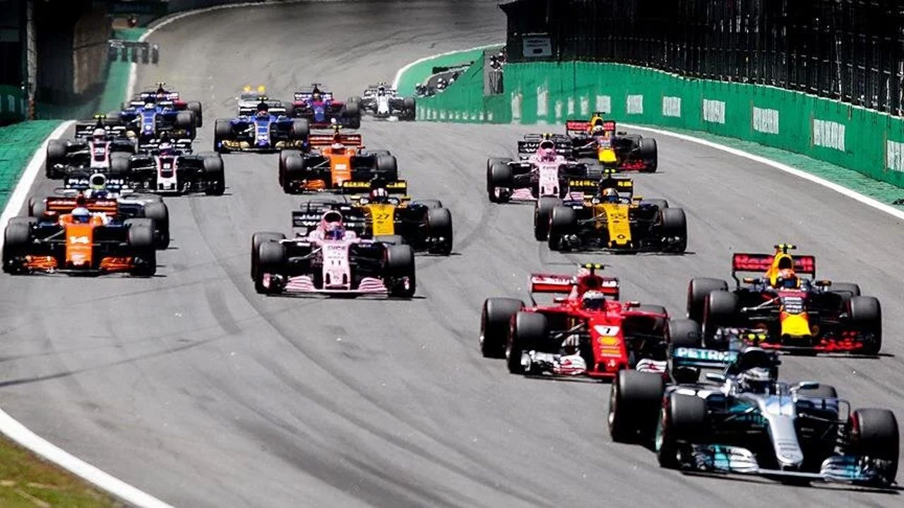 Formula 1 Japonya Grand Prix yarışı Pazar günü saat 08.00&#039;da yapılacak