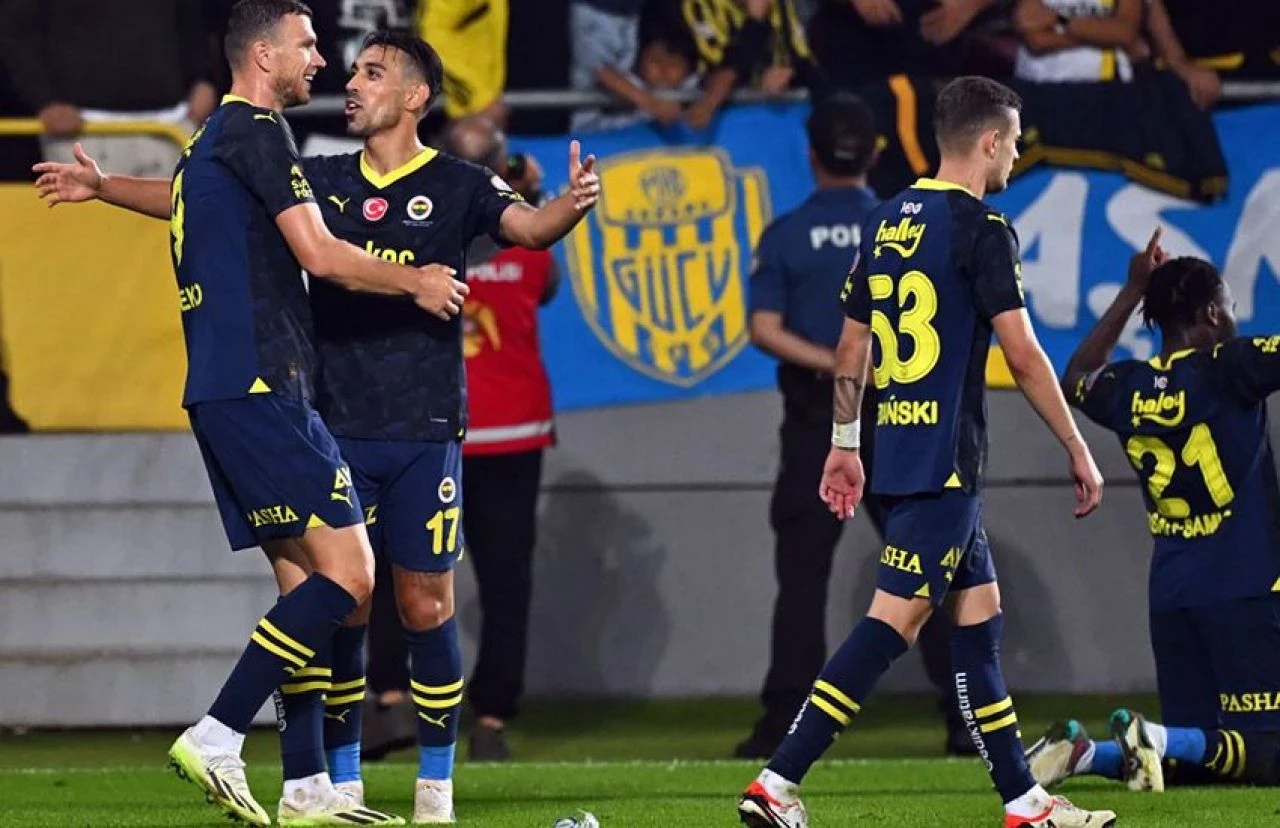 Galatasaray-Fenerbahçe Süper Kupa için sahaya çıkıyor! Kanarya'nın hücumu, Okan Buruk'un istatistiği öne çıktı