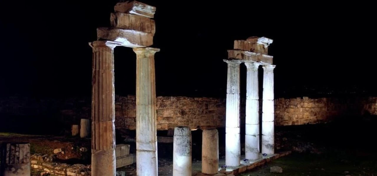Bayramda Pamukkale Hierapolis Ören Yeri, İzmir Efes Ören Yeri 08.00-20.00 saatleri arasında açık olacak - 1. Resim