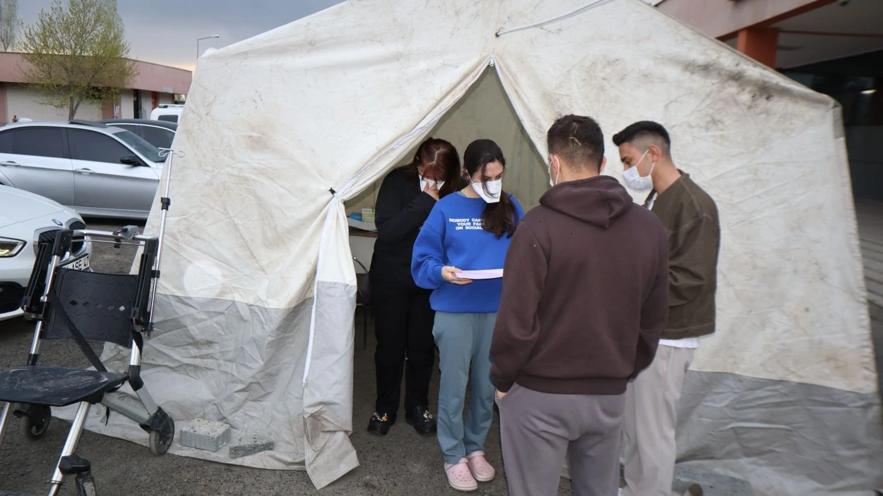Doğuda salgın alarmı! Bir doktor izolasyona alındı