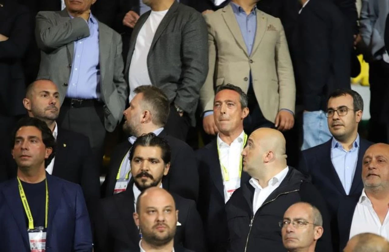 Galatasaray Başkanı Özbek: Tarihe kötü geçecek maç oldu - 1. Resim