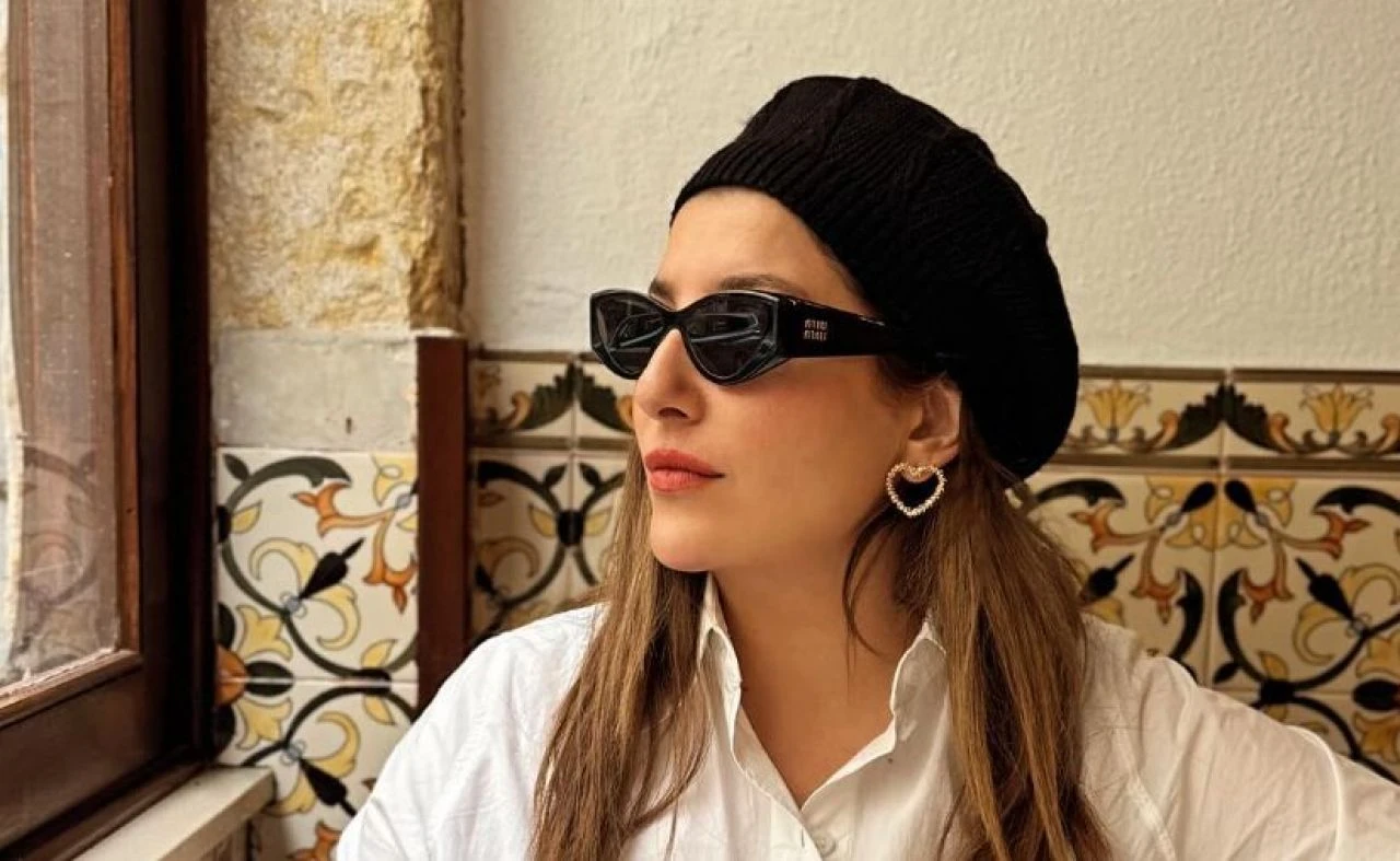 Prestij Meselesi Jale karakterini Şebnem Bozoklu oynuyor