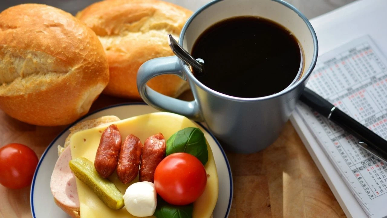 Bayramın birinci gününde bağırsakları bekleyen sürpriz! İlk gün kahvaltıda kahve içmeyin