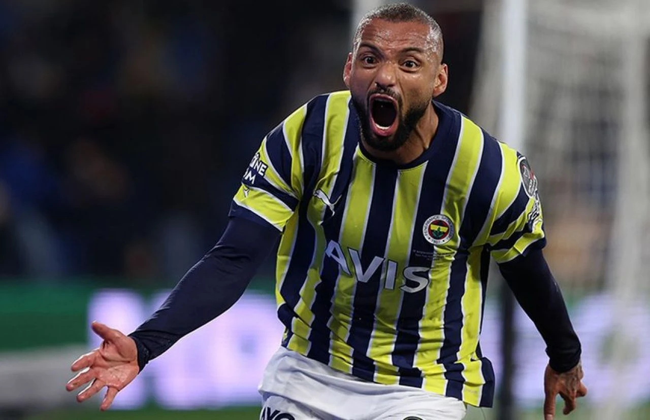 Fenerbahçe'de sürpriz gelişme! Brezilyalı futbolcunun temsilcisi İstanbul'da - 1. Resim