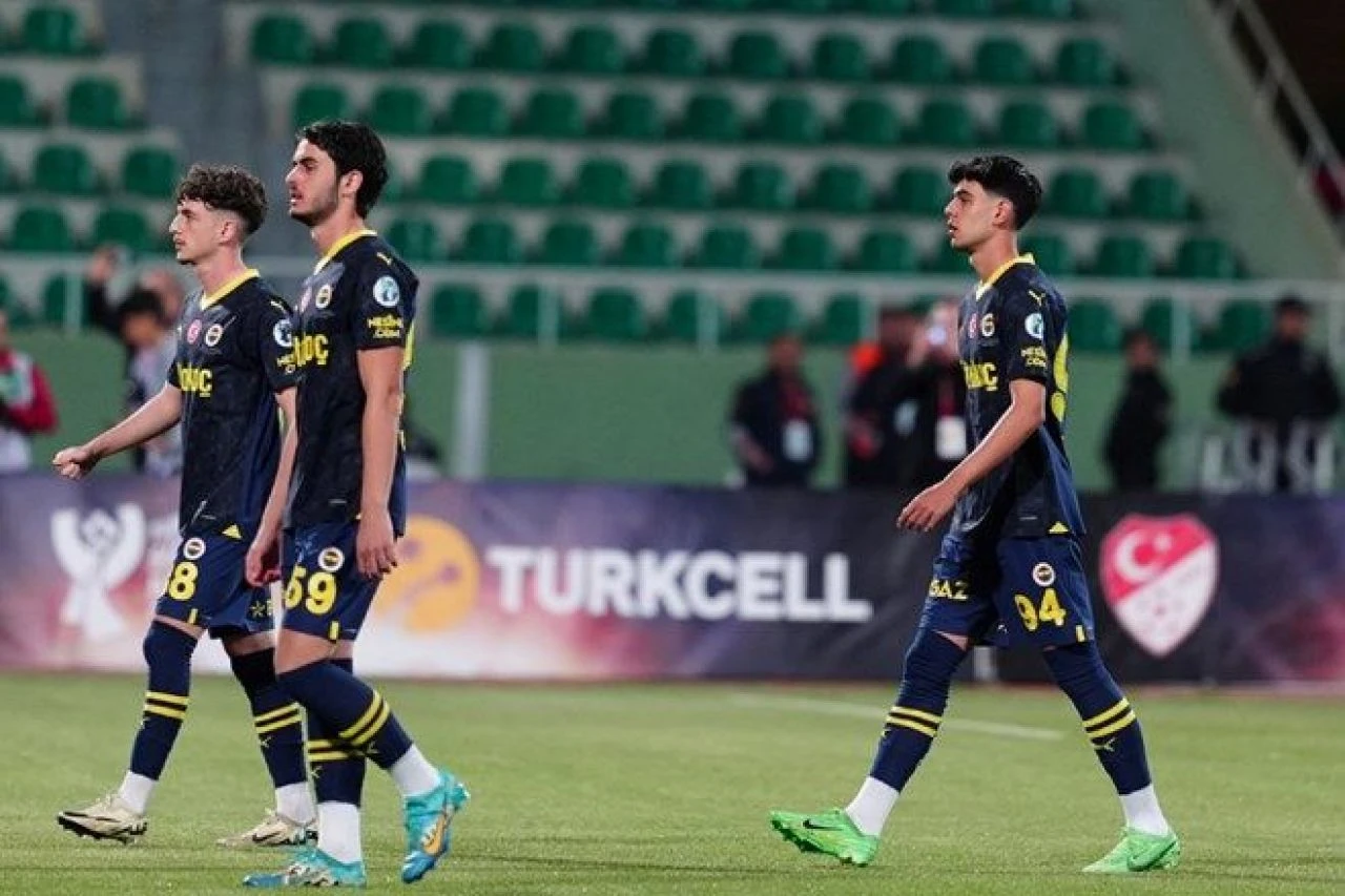 Fenerbahçe'nin sahadan çekilmesi Avrupa'da büyük ses getirdi - 1. Resim