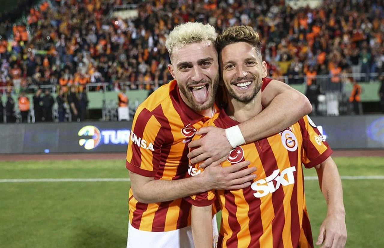 Süper Kupa maçı sonrası Fenerbahçe için beklenen cezalar! Avukat Delidere TGRT Haber canlı yayınında açıkladı - 3. Resim