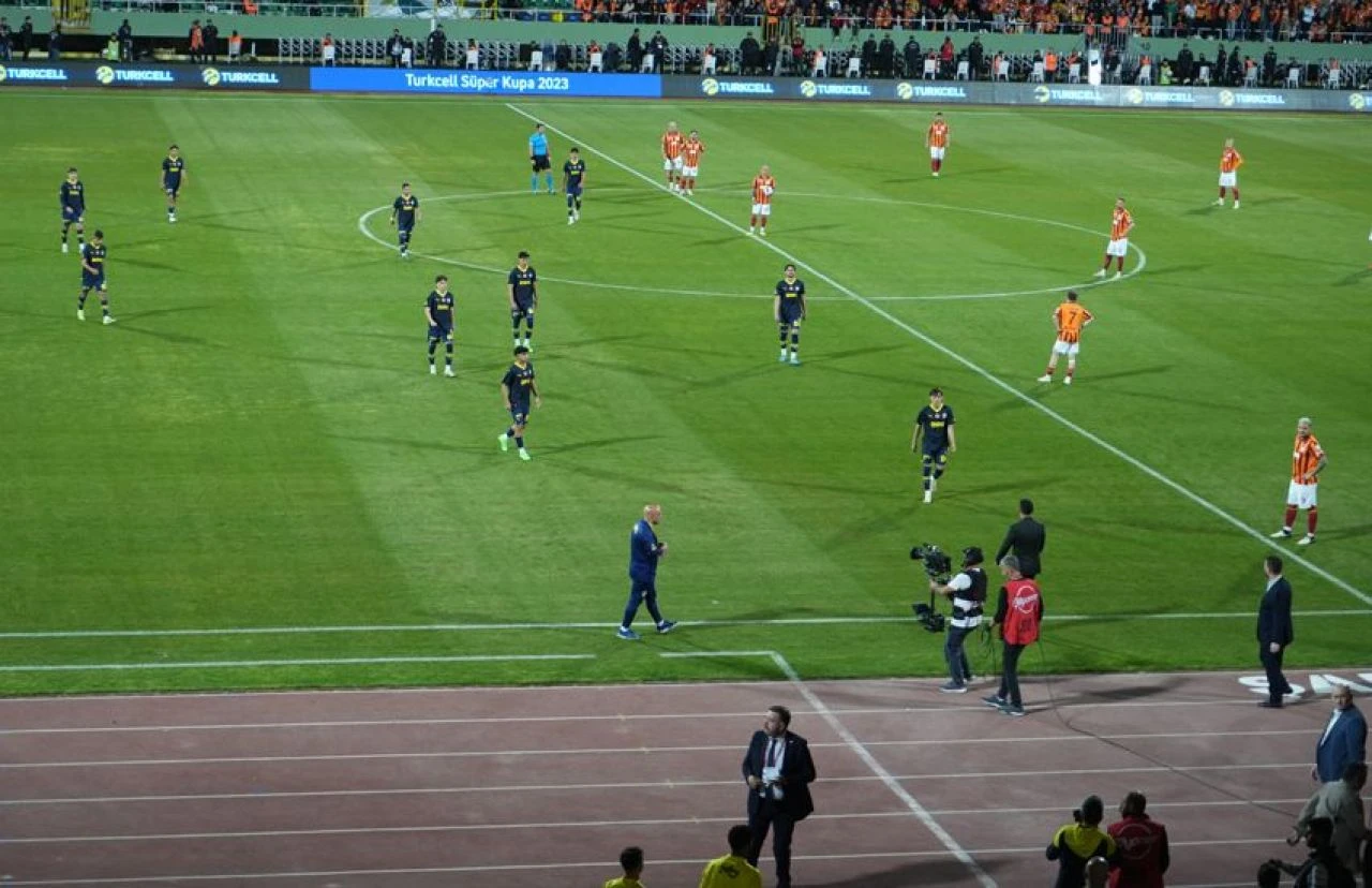 Tarihi Süper Kupa maçının ardından flaş hamle! Yayıncı kuruluş ödeme istiyor - 1. Resim