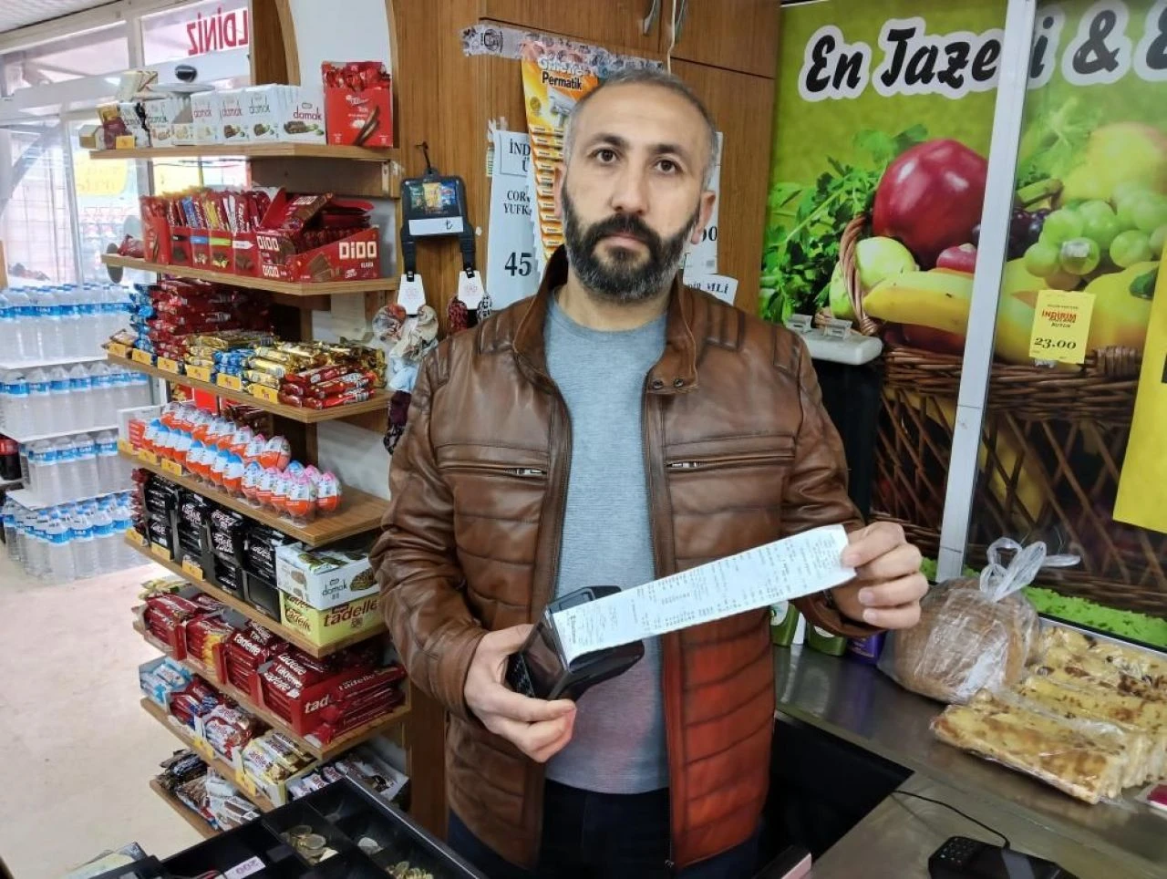Tefecilerden borç alan esnafın hayatı kabusa döndü: Marketine POS cihazı koymuşlar - 2. Resim