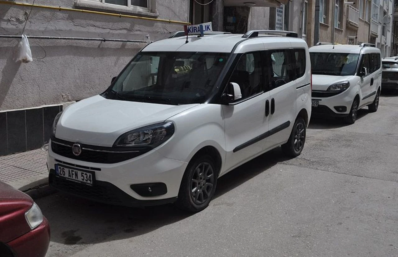 Bayramda araç kiralayacaklara çağrı: Eğer bunu yaptırırlarsa daha ucuza gelecek - 1. Resim