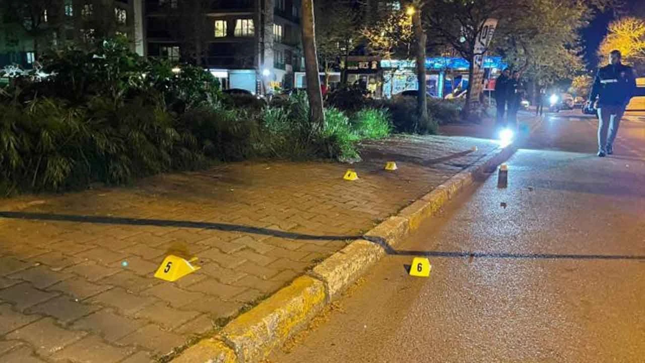 Bir koca dehşeti daha: Boşanma aşamasındaki karısını sokak ortasında defalarca bıçakladı - 1. Resim