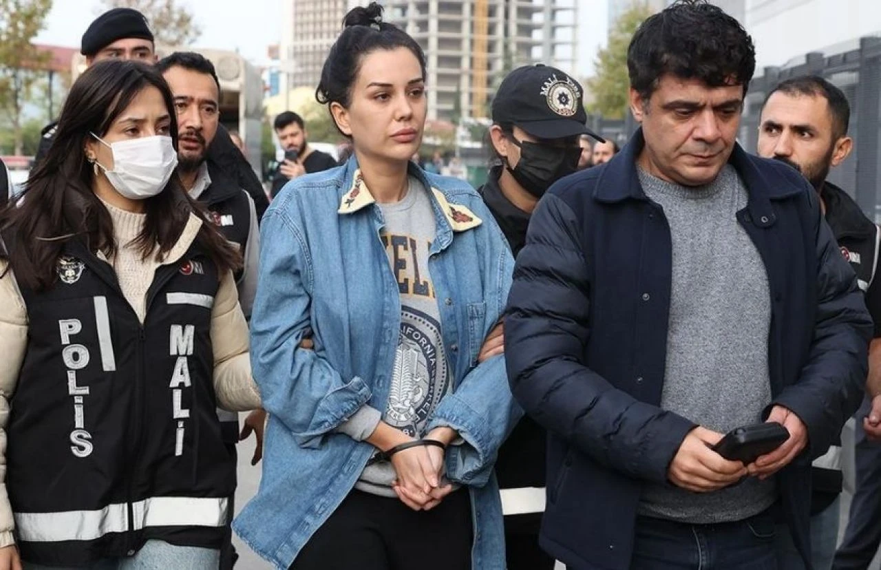 Dilan ve Engin Polat sosyal medya takibini bırakmadı! Yapılan yoruma suç duyurusu