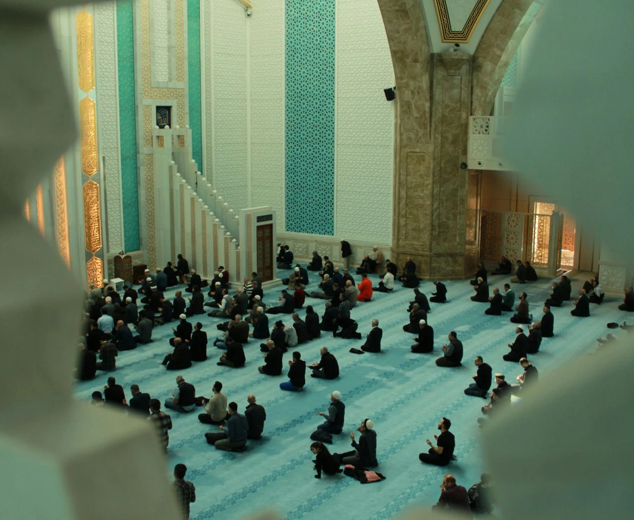 Eskişehir Sivrihisar ilçesi 06.33’de, Çifteler ilçesi 06.35’de ve Seyitgazi ilçesi 06.37’de bayram namazını kılacak - 1. Resim