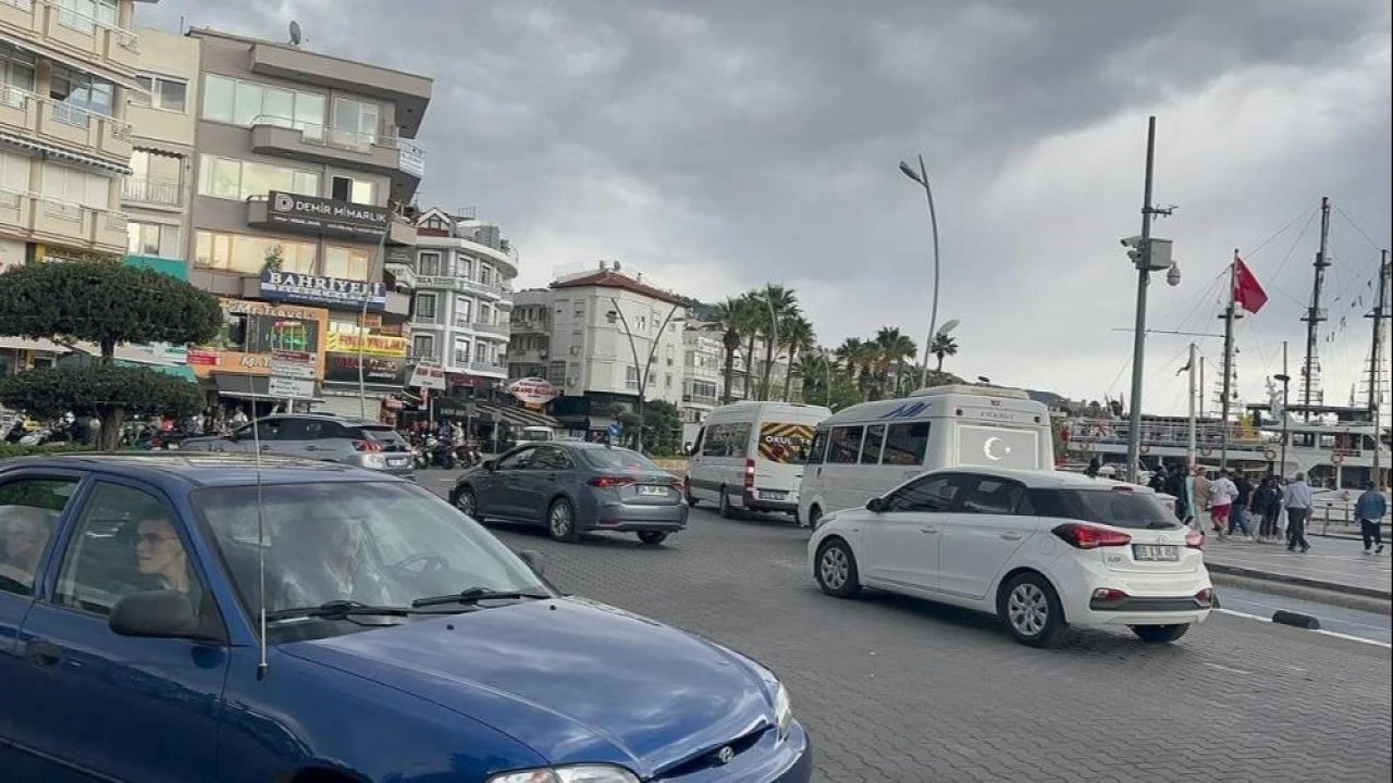 Marmaris’e bayram için 4 günde 40 bin araç girişi oldu - 1. Resim