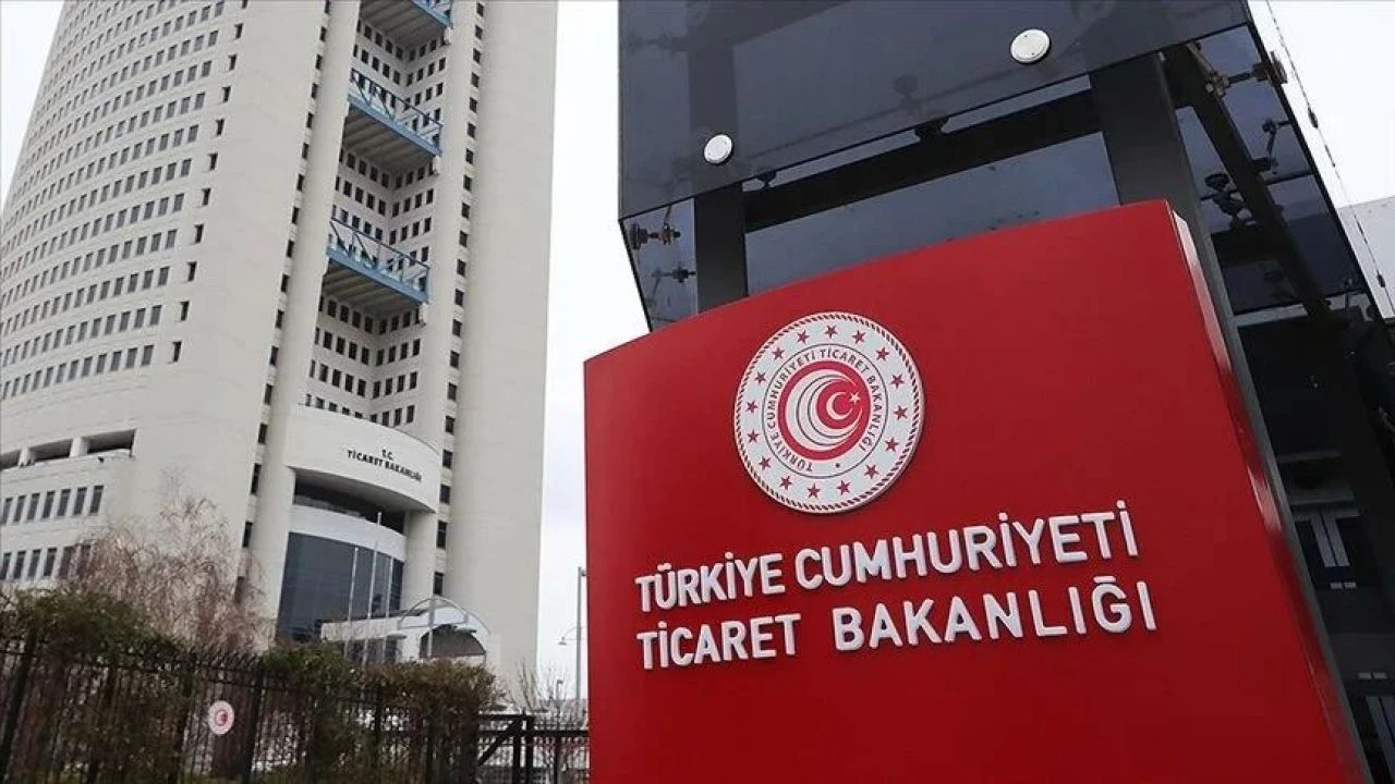 Ticaret Bakanlığı tarafından İsrail ile uçak benzini ve jet yakıtı dahil 54 ürün grubunda ihracat kısıtlandı