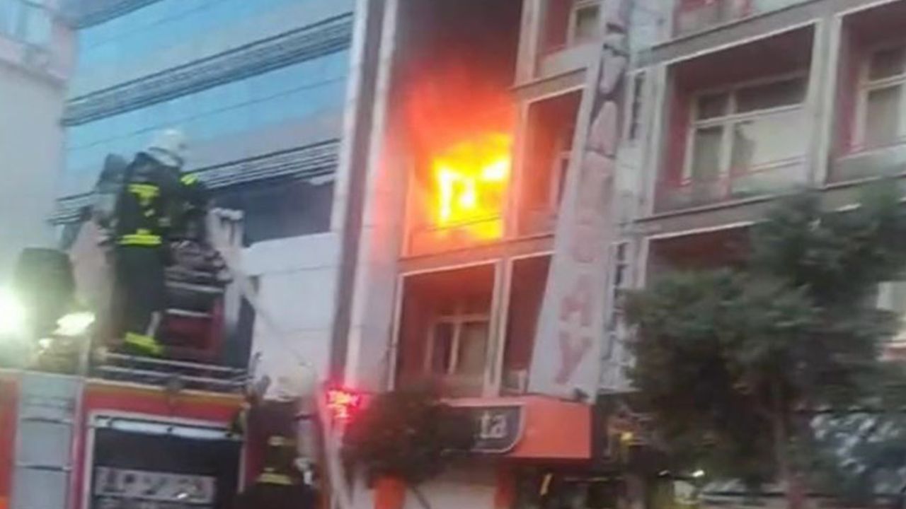 4 katlı otelde korkutan yangın