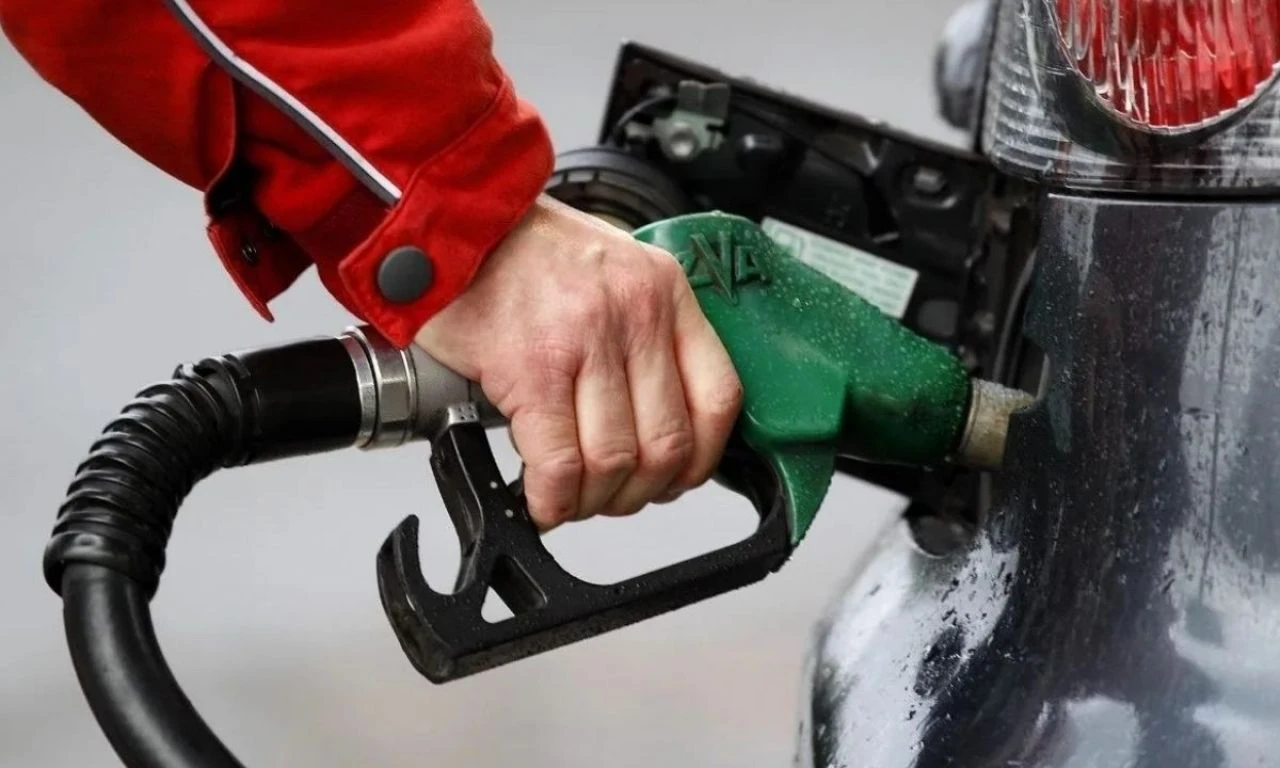 Akaryakıt fiyatlarına zam göründü! Analistler tarih verdi, petrol daha da yükselecek