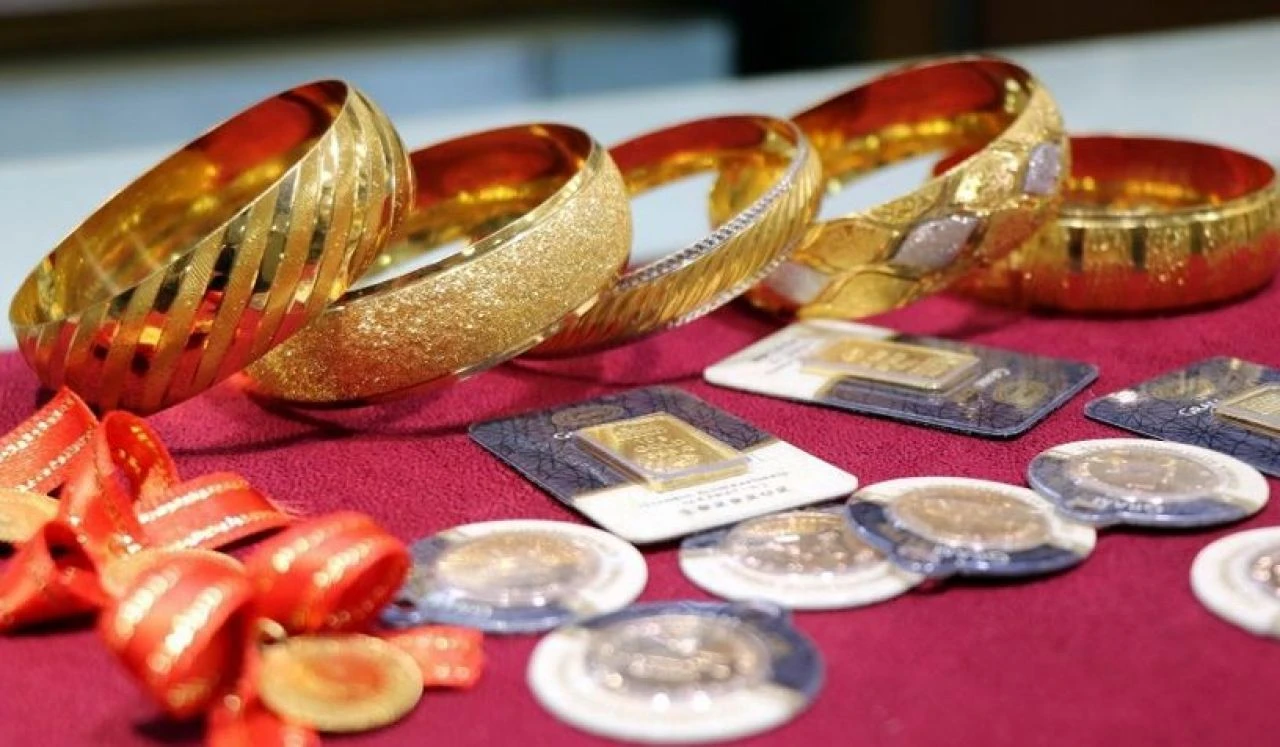 Altın bayramın ilk günü zirveyi zorluyor! Gram altın, çeyrek altın ne kadar? İşte 10 Nisan 2024 altın fiyatları...