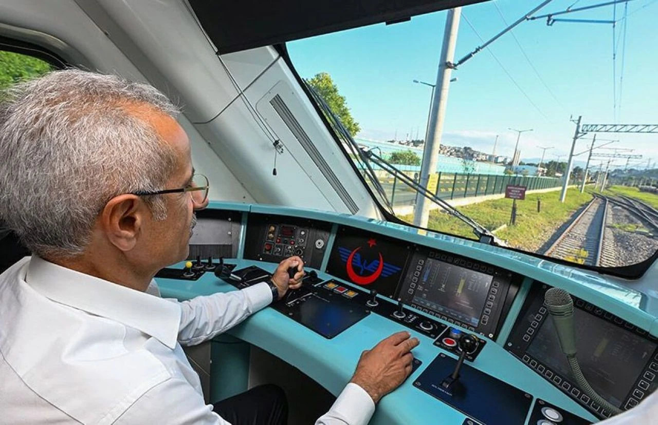 Bakan Uraloğlu tarih verdi: Tren seti sayısı 25 olacak