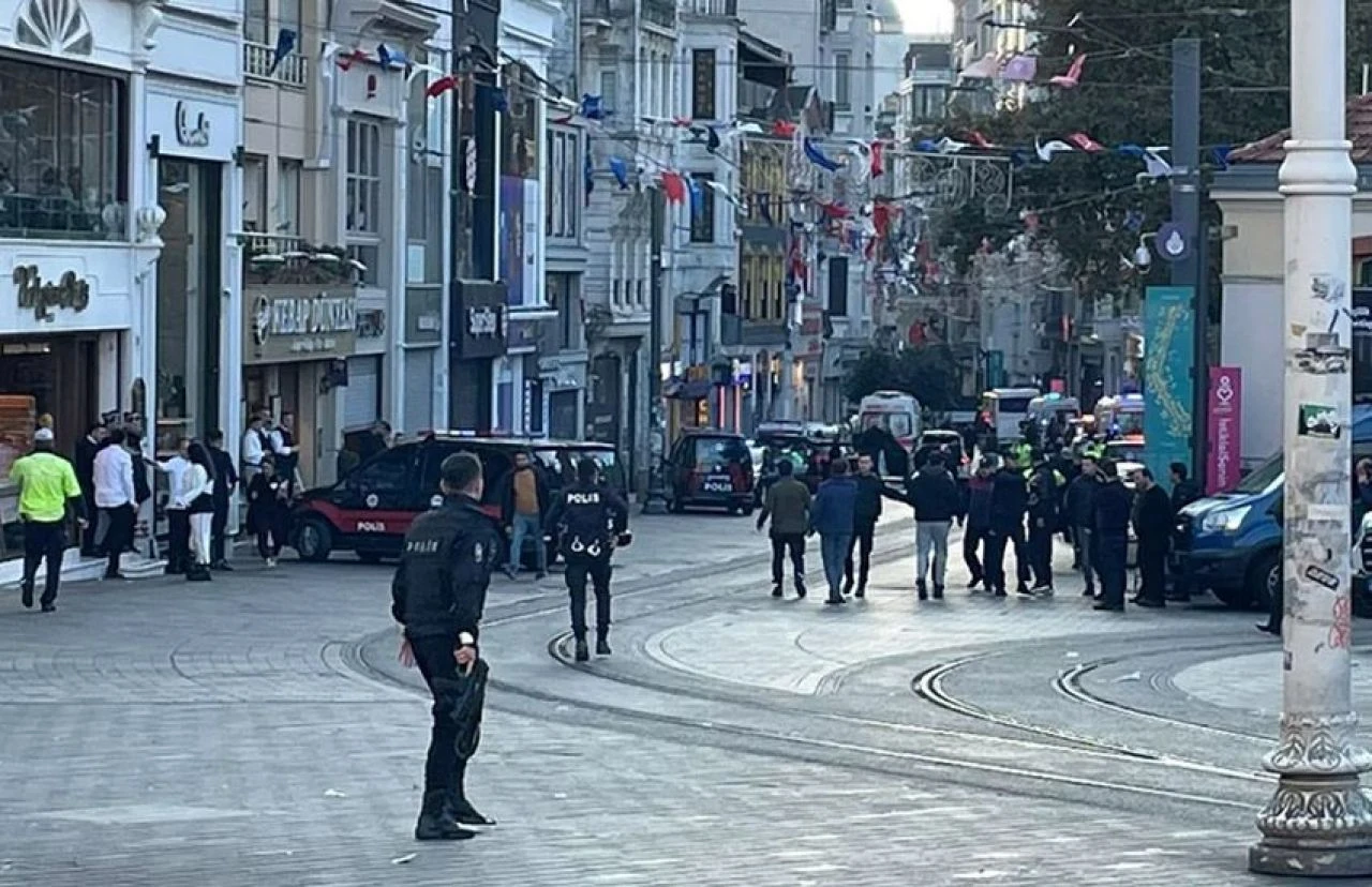 Taksim'de 'İran' oyunu! Cihat Yaycı, sosyal medyadan izini sürdü - 2. Resim
