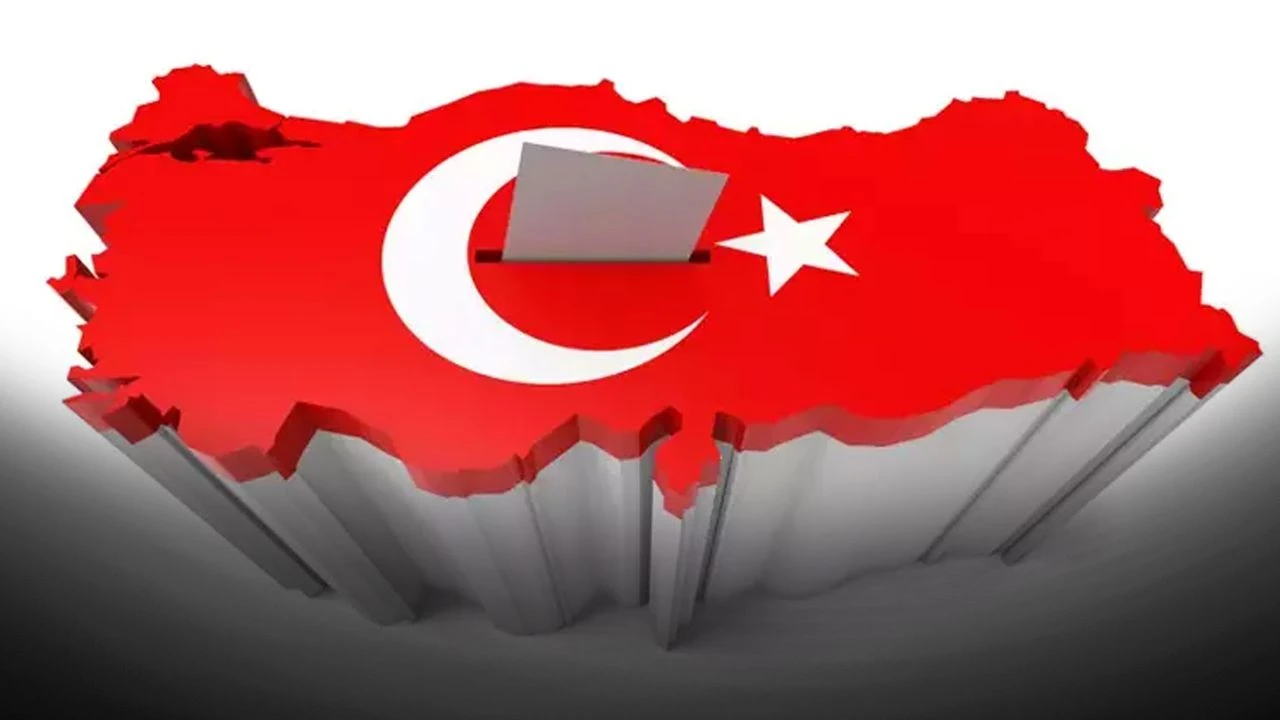 Türkiye'yi örnek gösterip öz eleştiri yaptılar: Türk seçmen yaşlı Avrupa’ya demokrasi dersi verdi