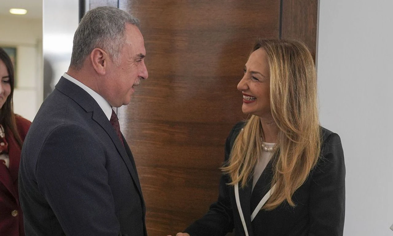 AK Parti'den CHP'ye bayram ziyareti: Görüşmede 'birlikte çalışma' mesajları - 2. Resim