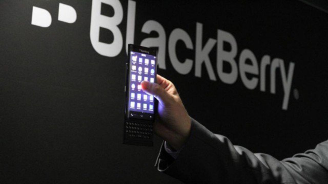 BlackBerry geri dönüyor... Ama sandığınız gibi değil