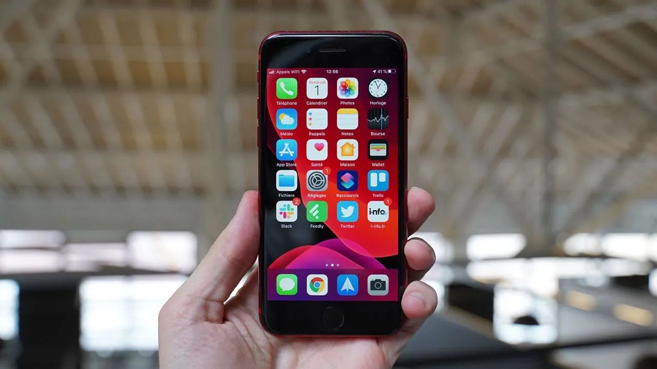 iPhone SE 4&#039;ten yeni ayrıntı: Sadece iPhone 15&#039;te olan bir özelliğe sahip olacak